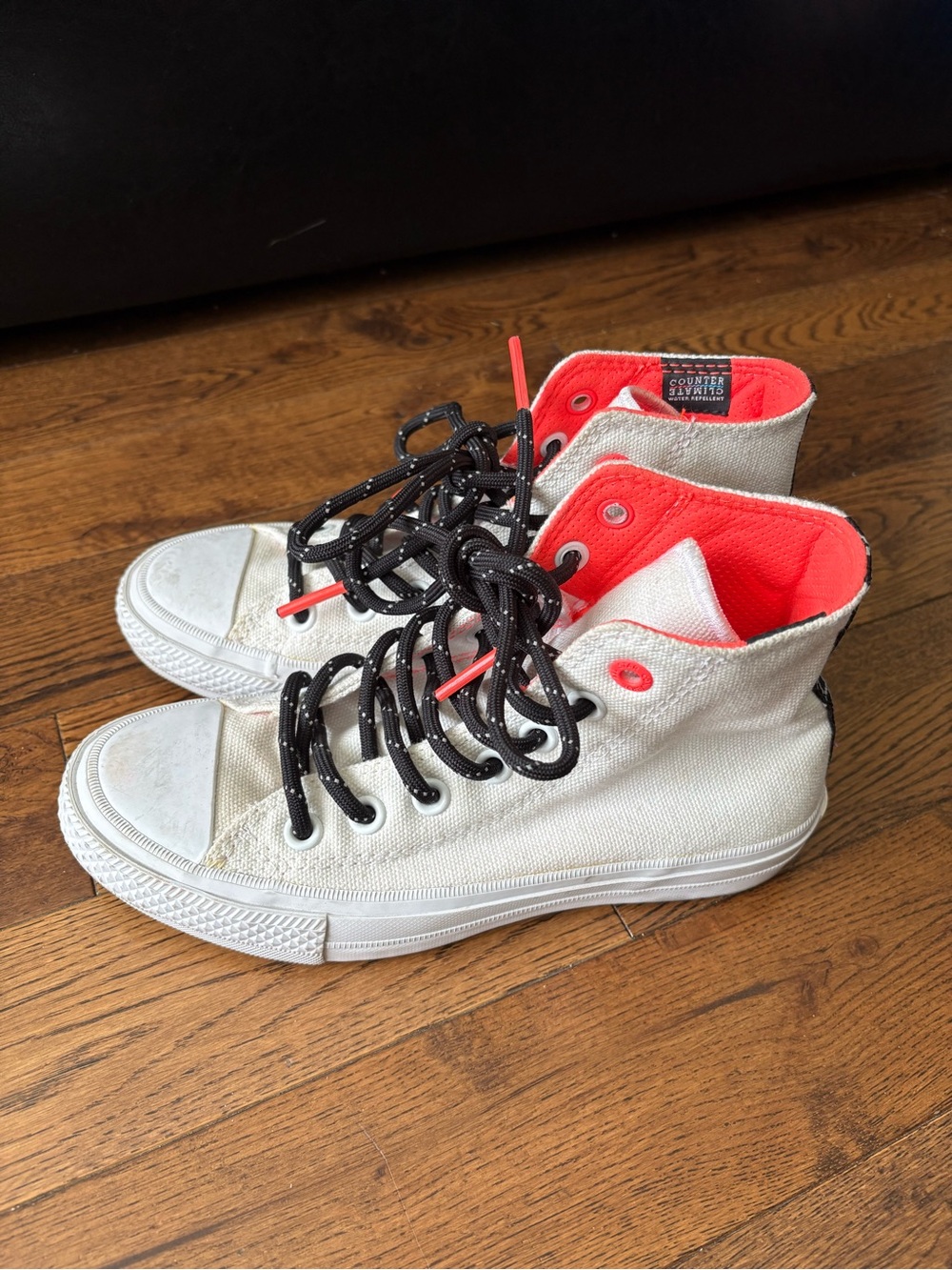 Converse Chuck Taylor All Star II High Shield Canvas in White/ Lava (W 5/ M 3)